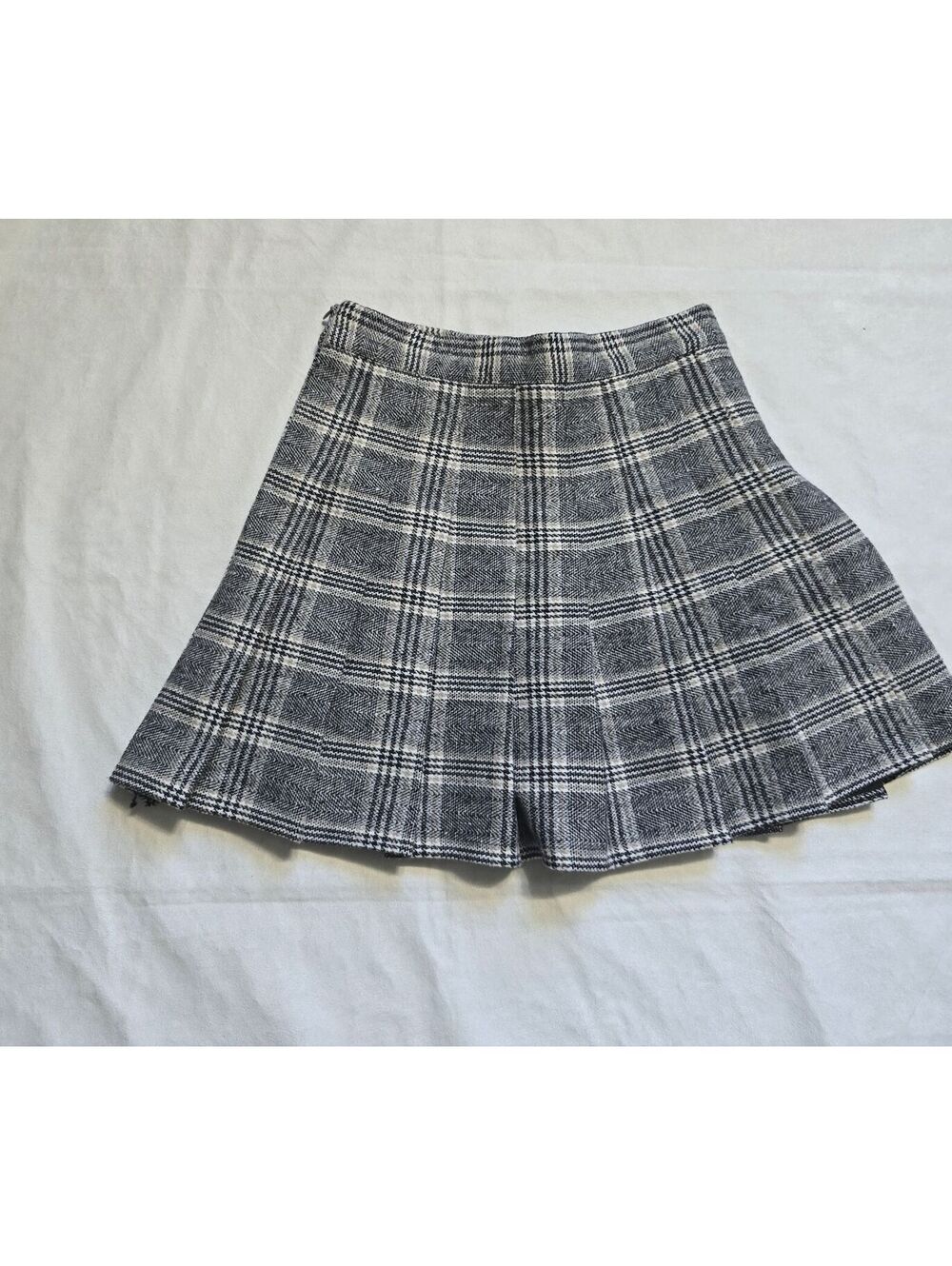 Gray Plaid Pleated Mini Skirt with Lined Interior